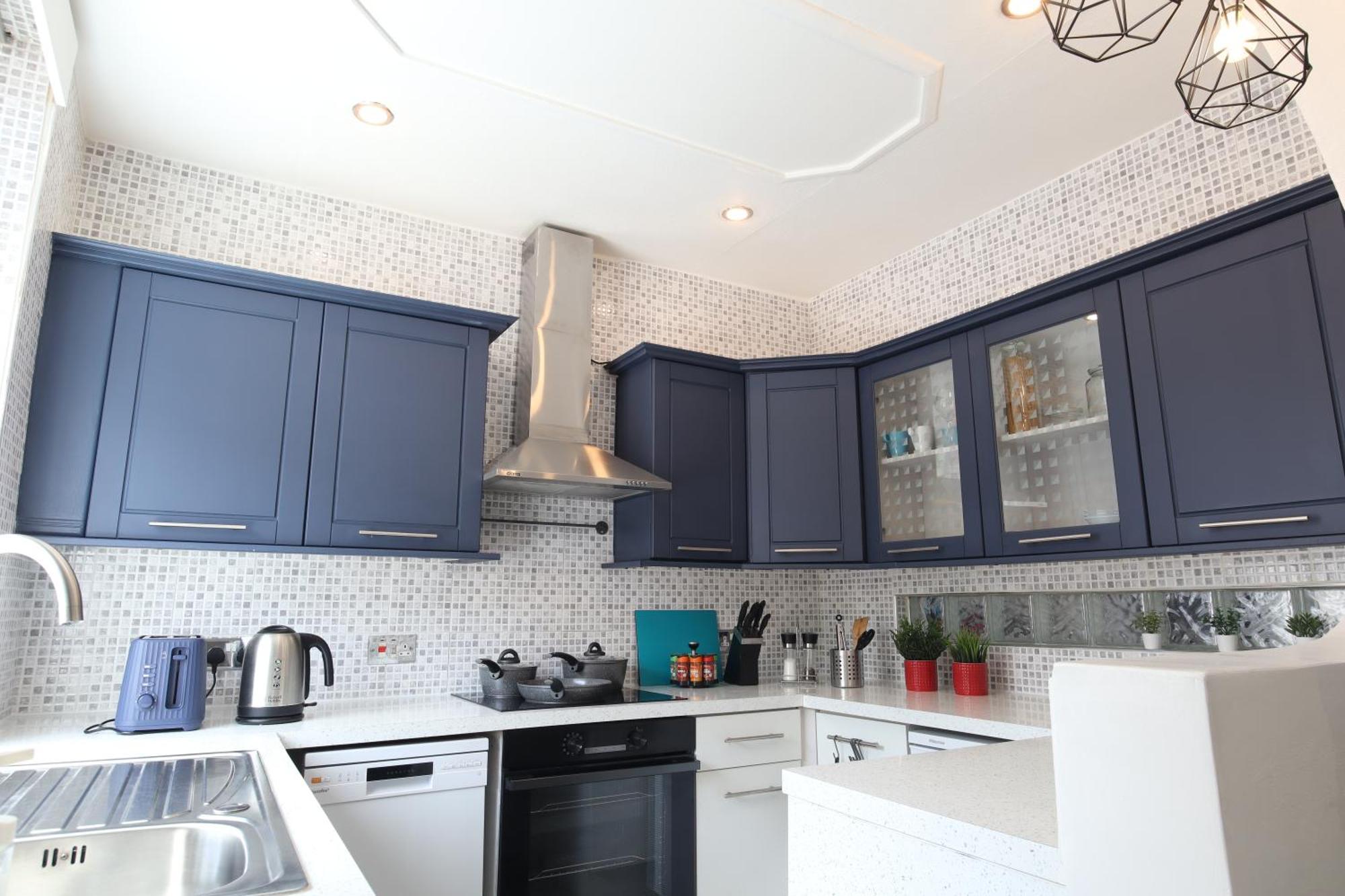 2-Bedroom, Free Parking, High Speed Wi-Fi, Swinton Манчестер Экстерьер фото